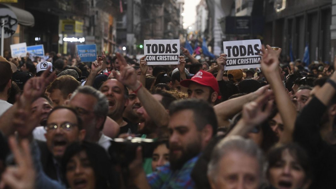 el-pj,-movilizado-y-en-alerta-en-defensa-de-cristina-fernandez-de-kirchner